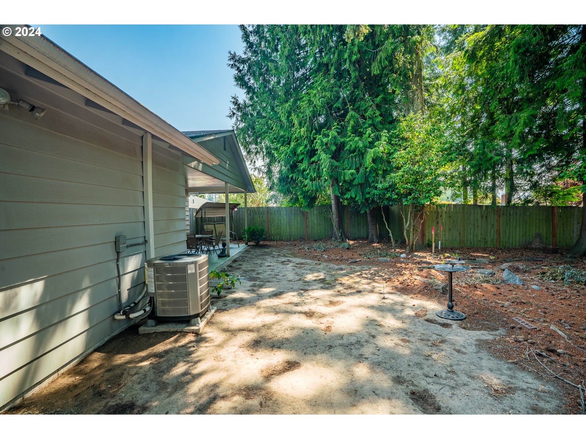 16485 SW KING CHARLES AVE