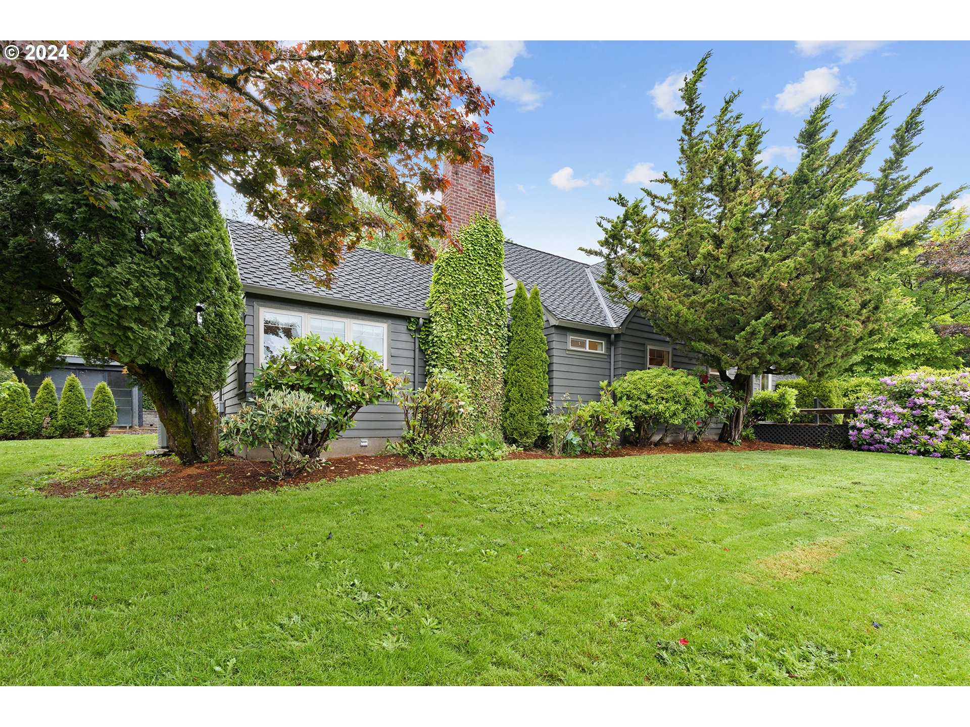 1185 SW STEPHENSON CT