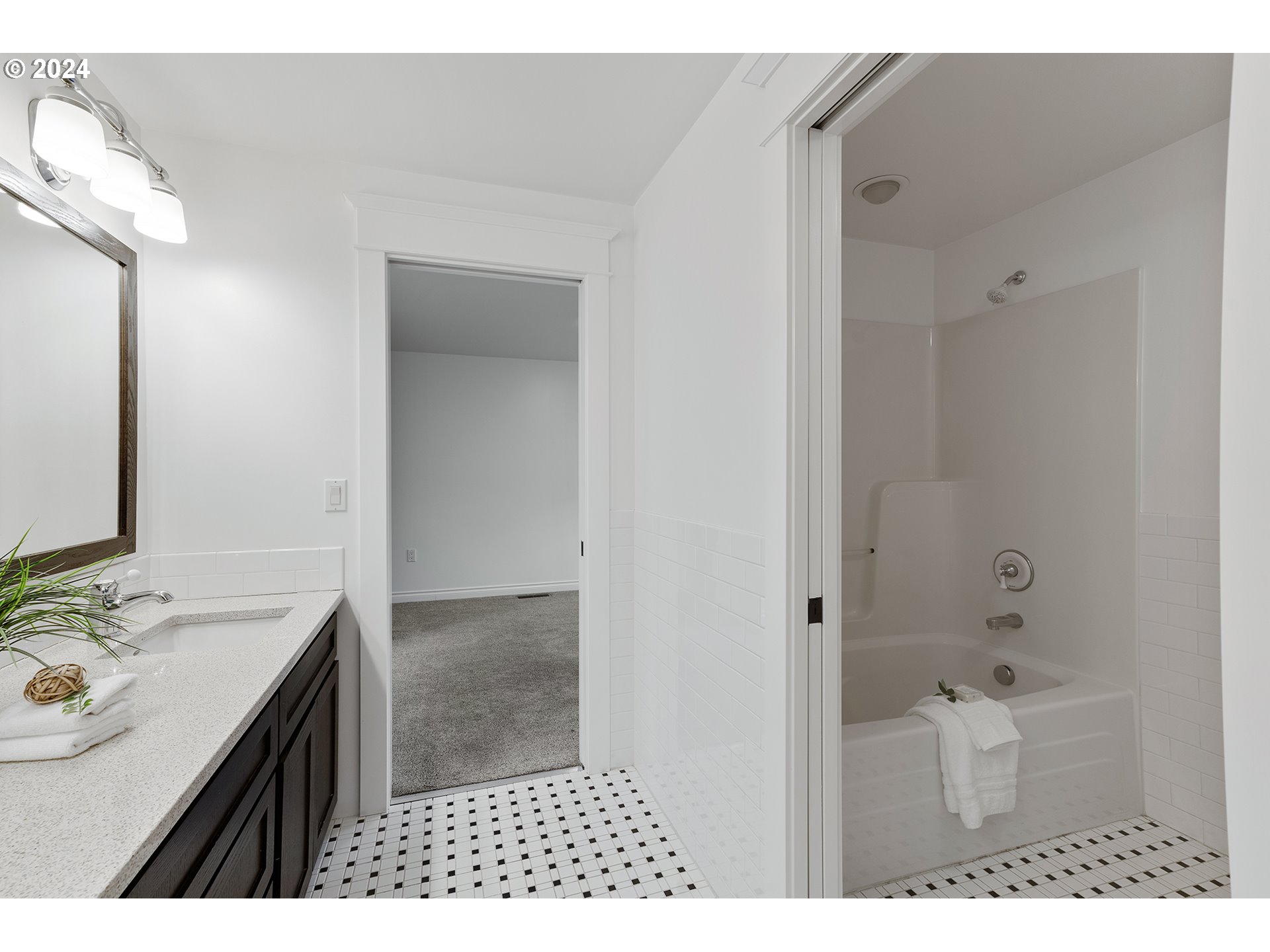 1185 SW STEPHENSON CT