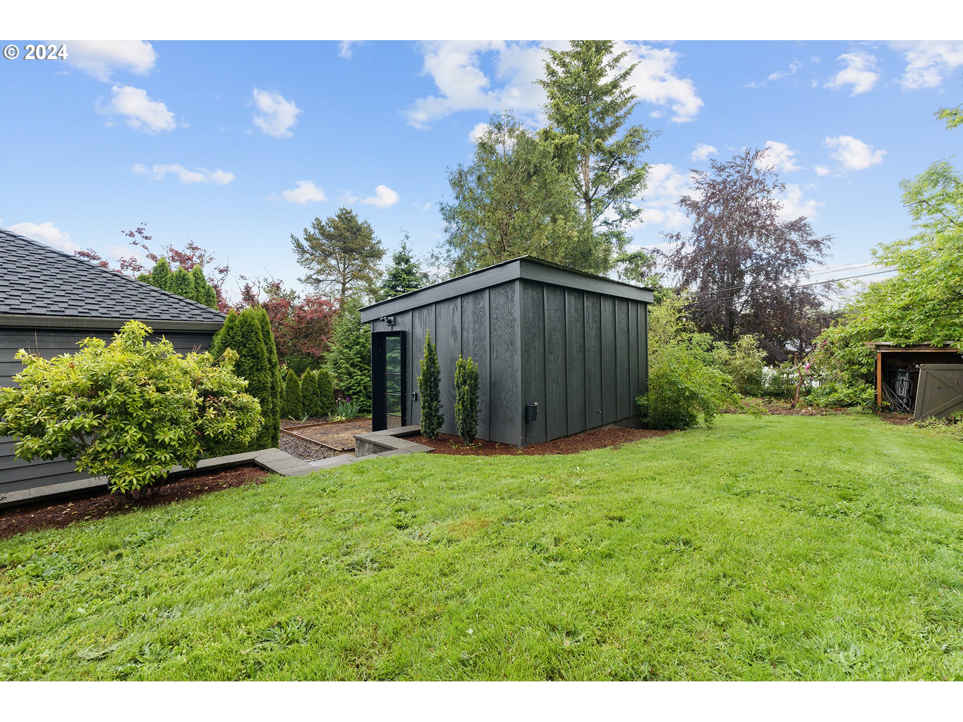 1185 SW STEPHENSON CT