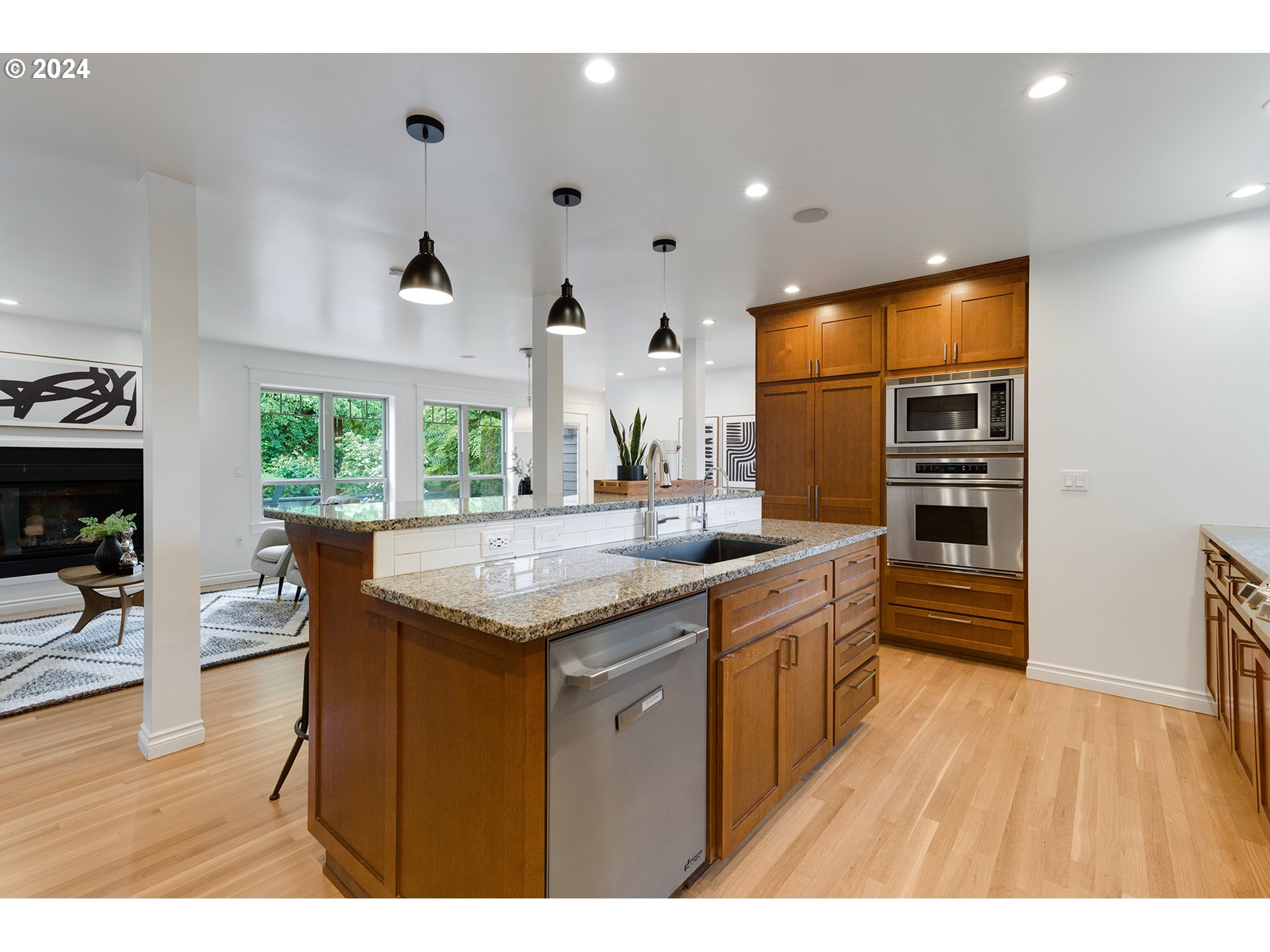 1185 SW STEPHENSON CT