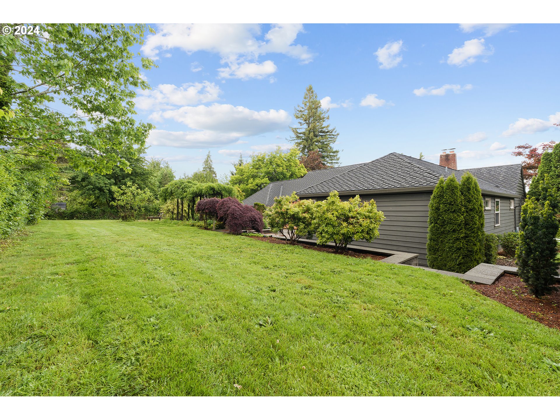 1185 SW STEPHENSON CT