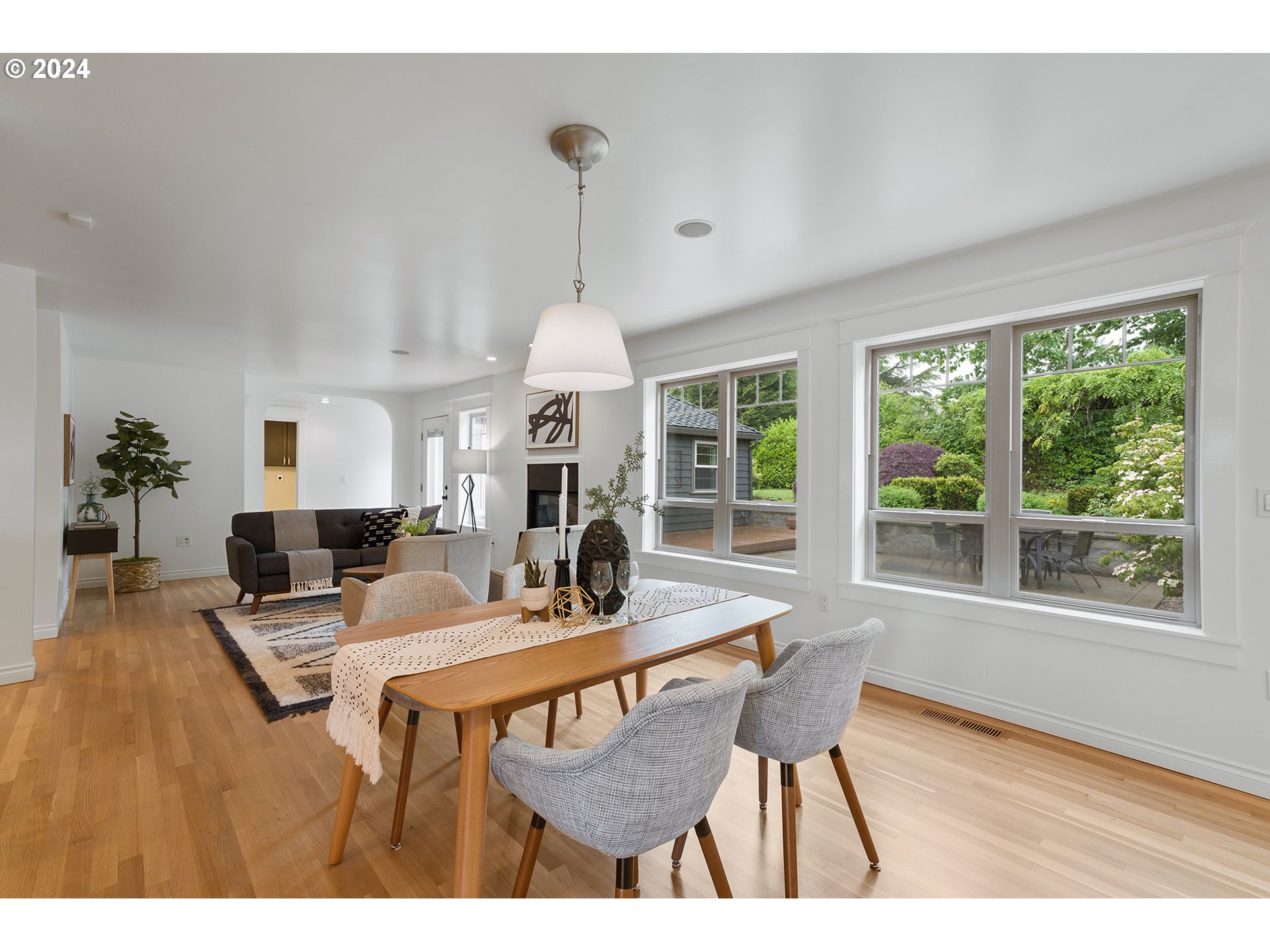 1185 SW STEPHENSON CT