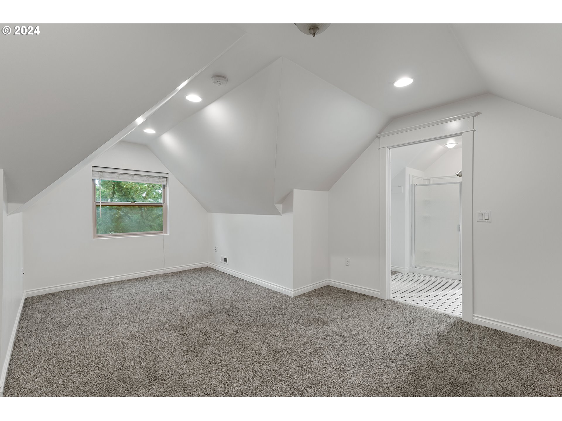 1185 SW STEPHENSON CT