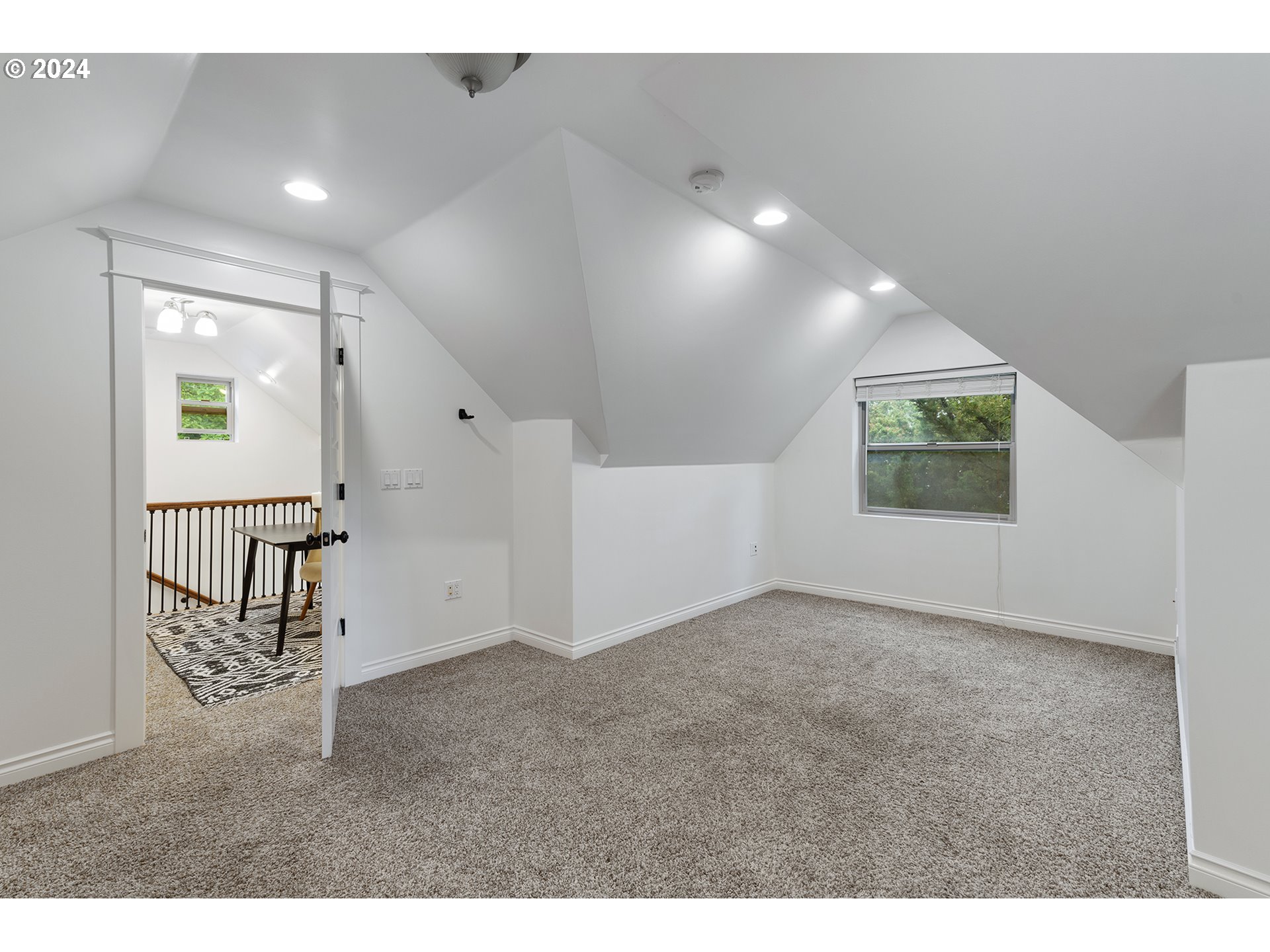 1185 SW STEPHENSON CT