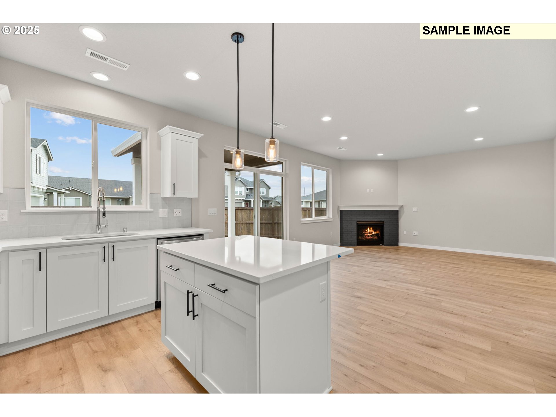 1376 NE Josephine CT 184