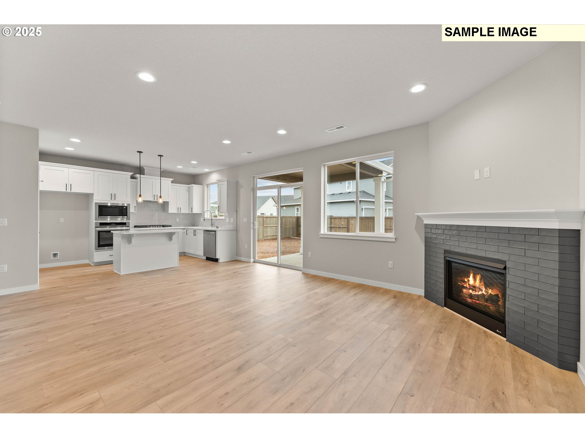 1376 NE Josephine CT 184