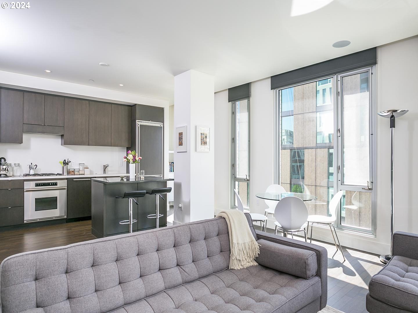 937 NW GLISAN ST 735