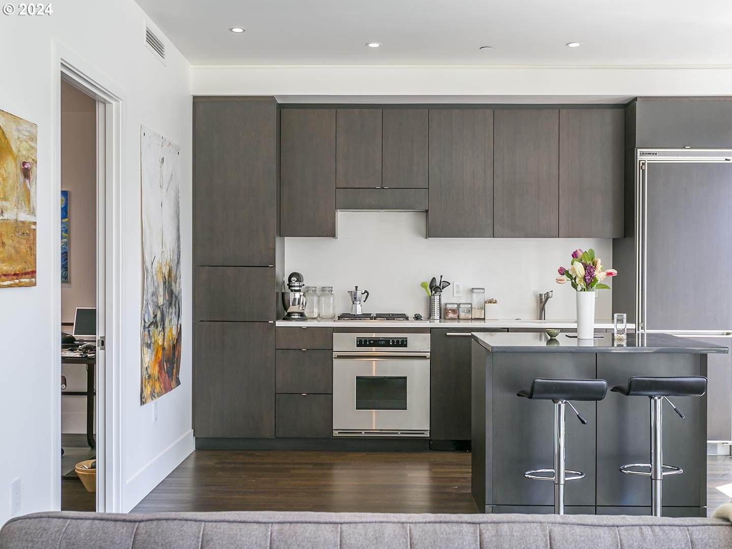 937 NW GLISAN ST 735