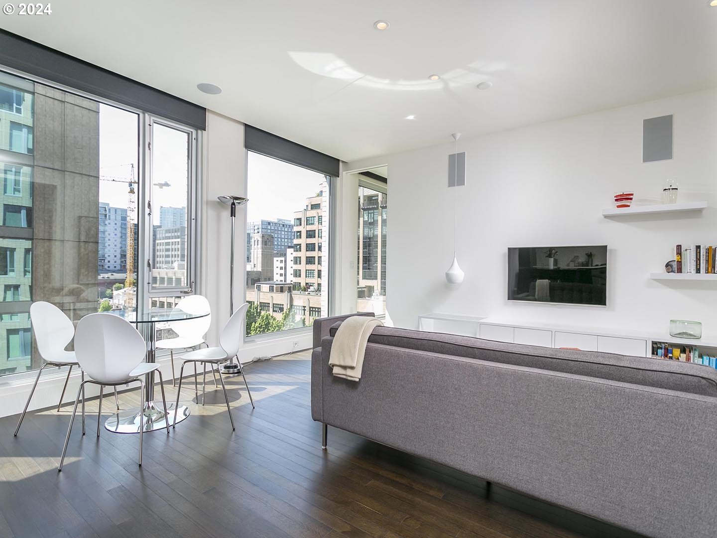 937 NW GLISAN ST 735