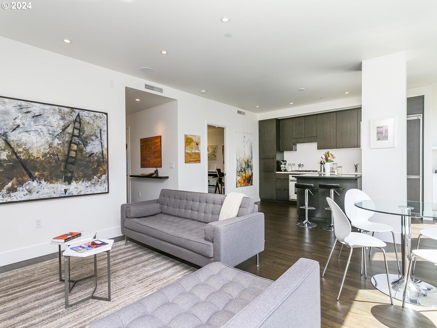 937 NW GLISAN ST 735