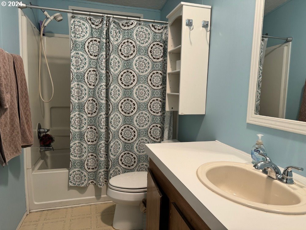 8300 NE QUATAMA ST 43