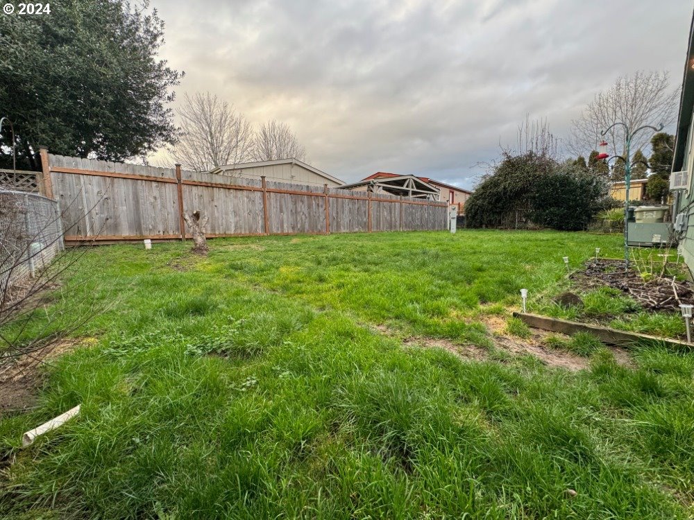 8300 NE QUATAMA ST 43