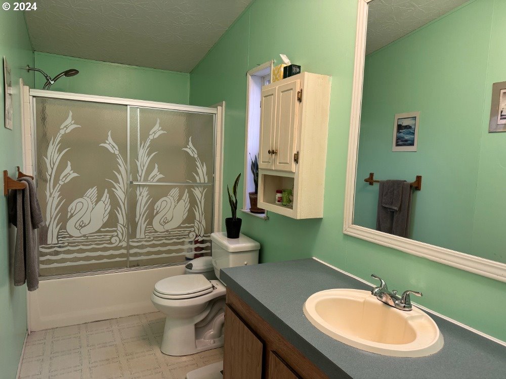 8300 NE QUATAMA ST 43