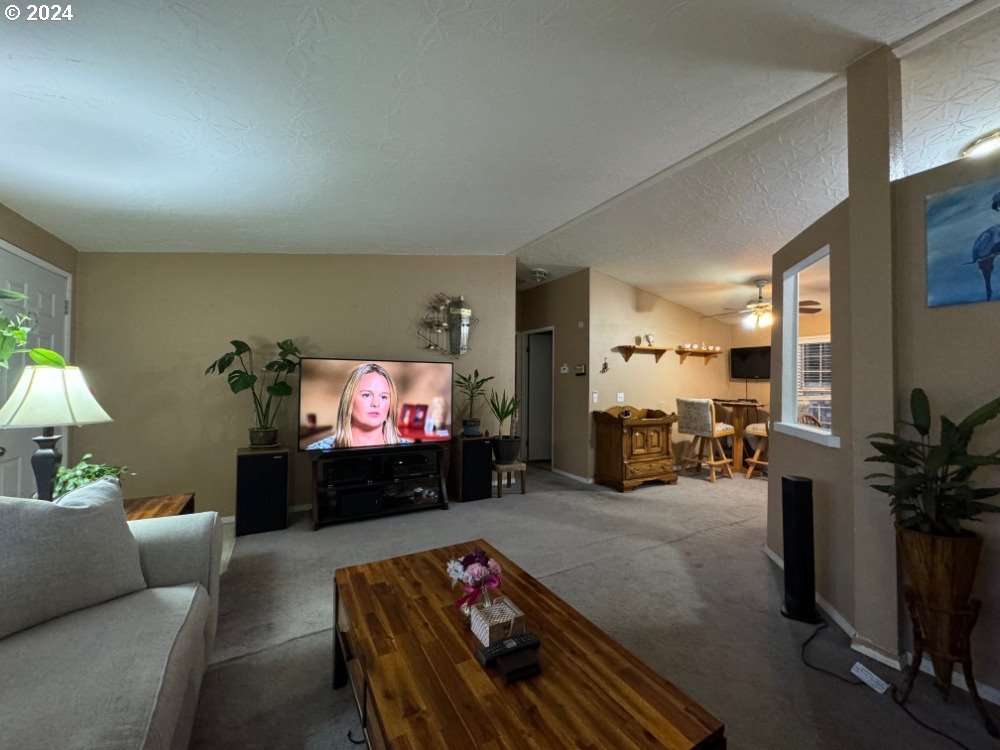 8300 NE QUATAMA ST 43