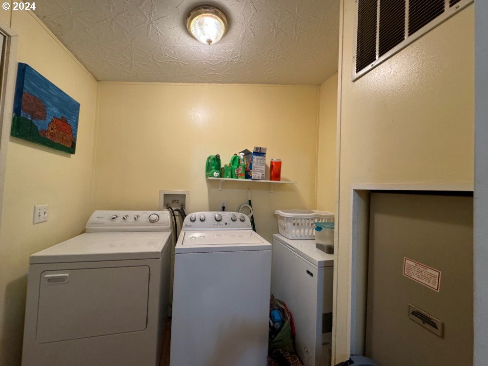 8300 NE QUATAMA ST 43