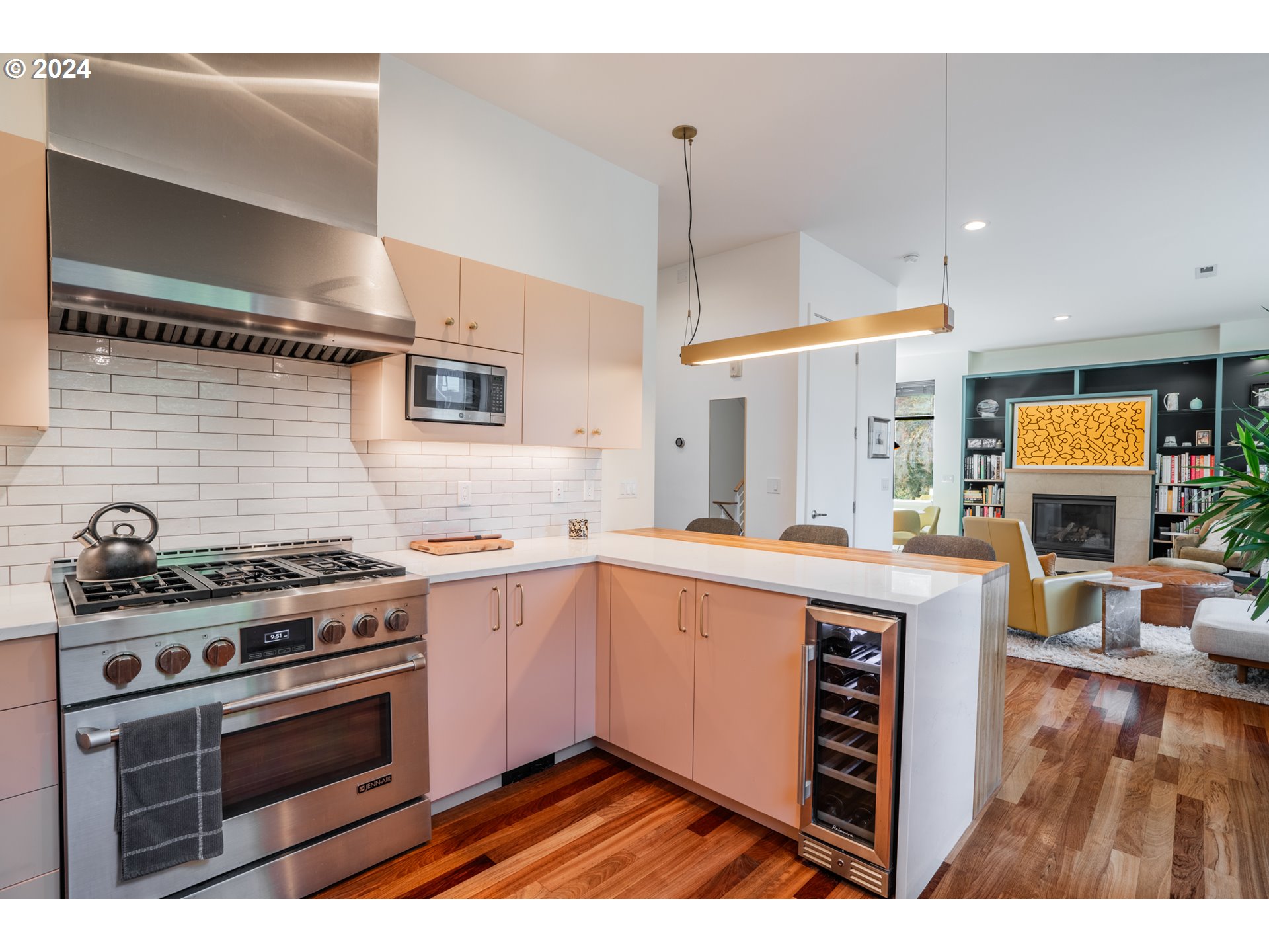 1700 NW RIVERSCAPE ST