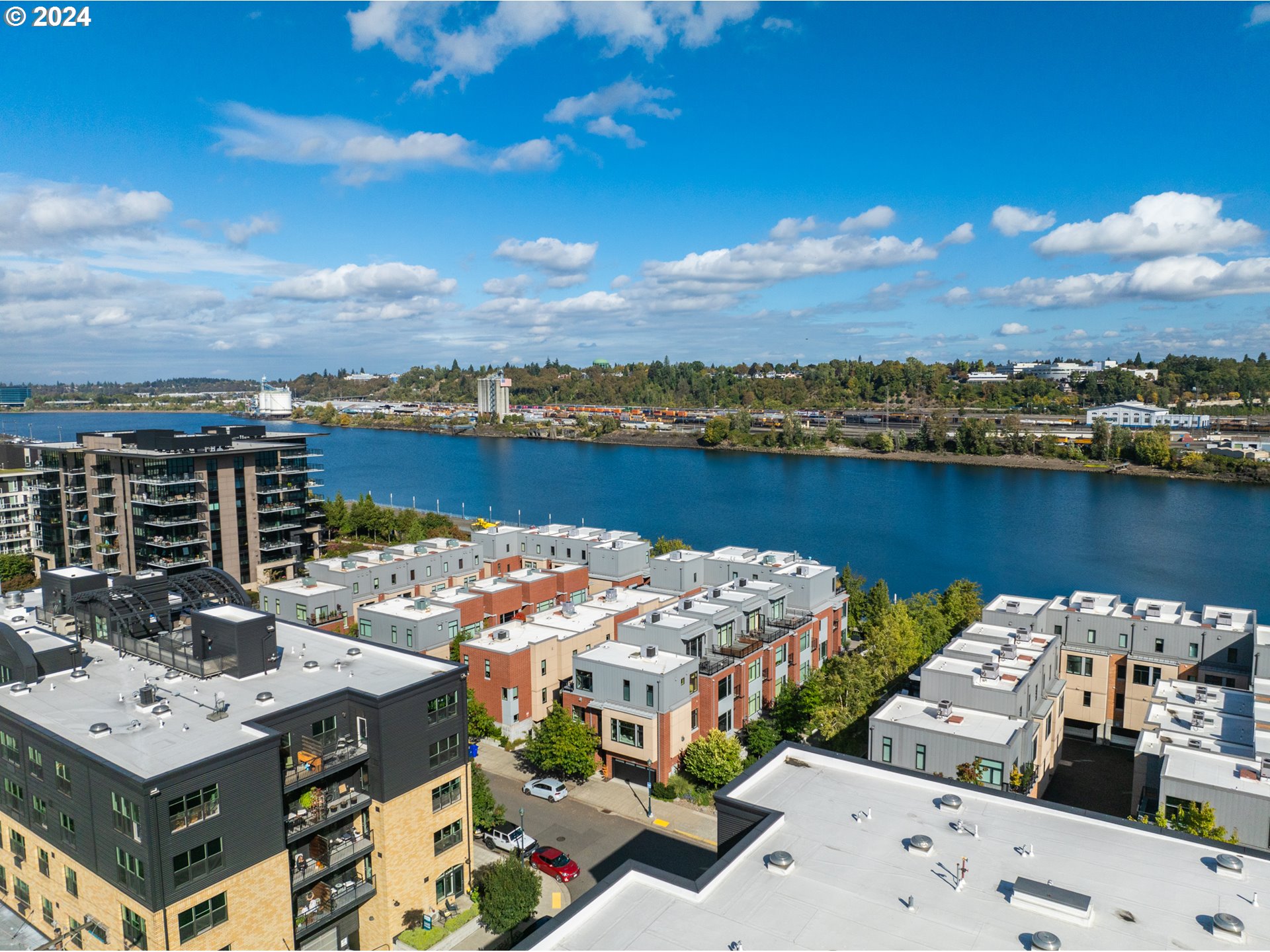 1700 NW RIVERSCAPE ST