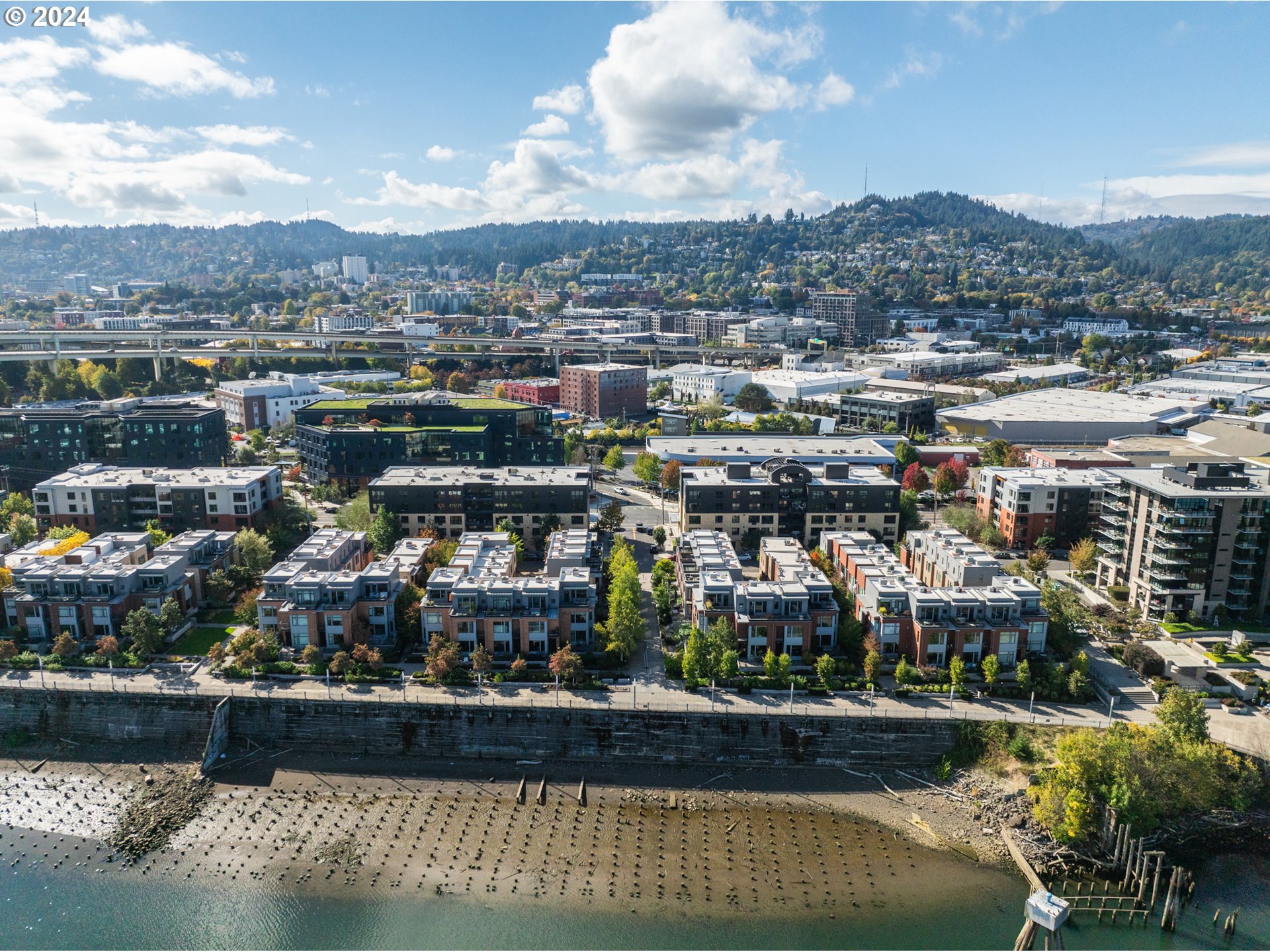 1700 NW RIVERSCAPE ST