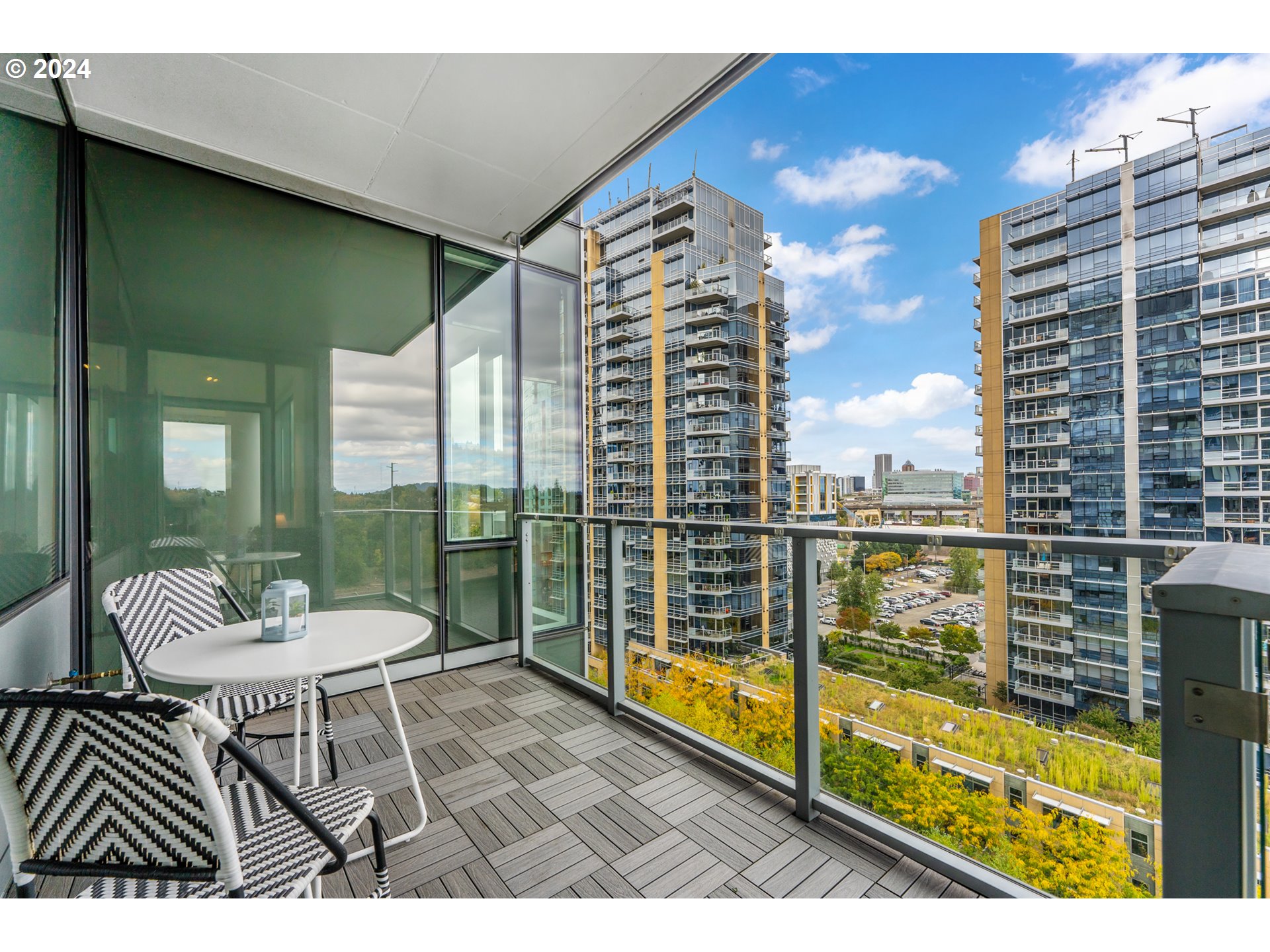 841 S GAINES ST 1006