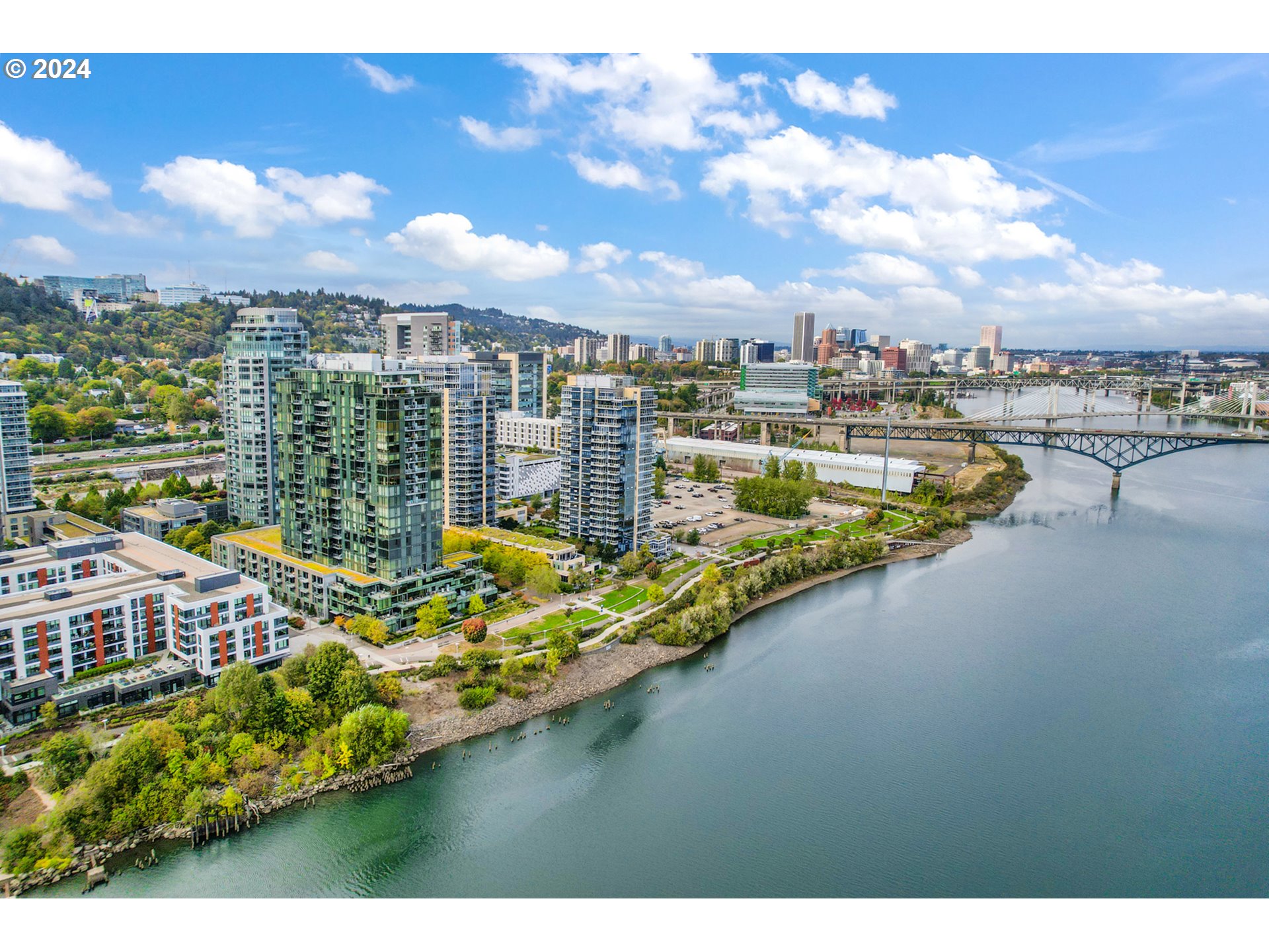 841 S GAINES ST 1006