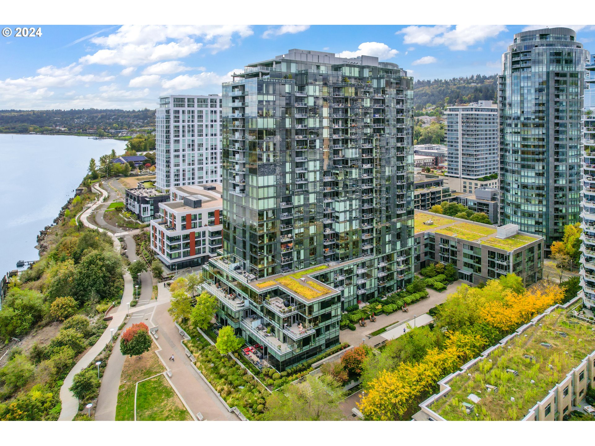 841 S GAINES ST 1006