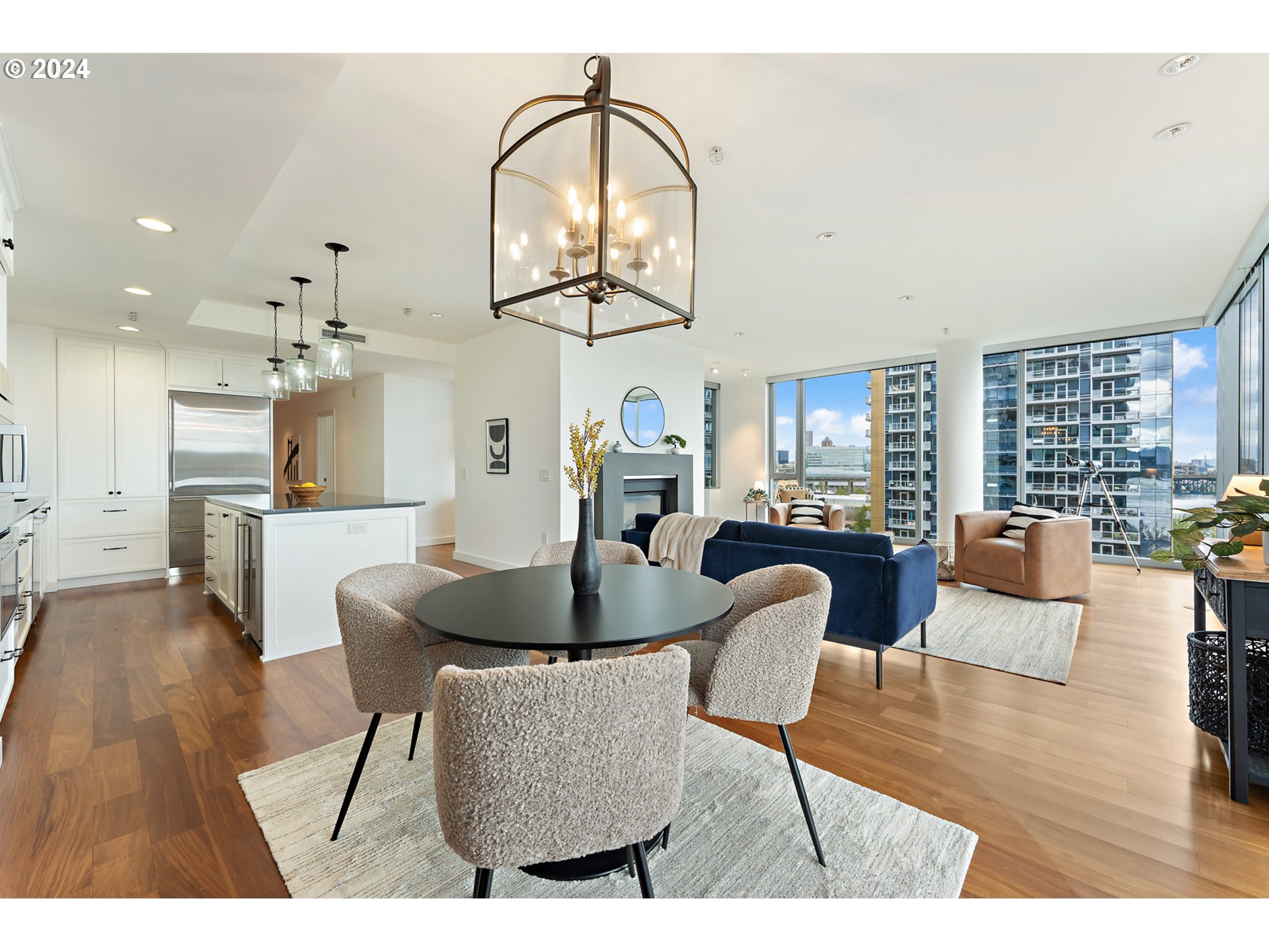 841 S GAINES ST 1006