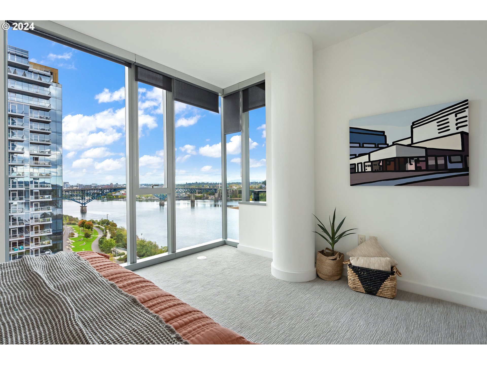 841 S GAINES ST 1006