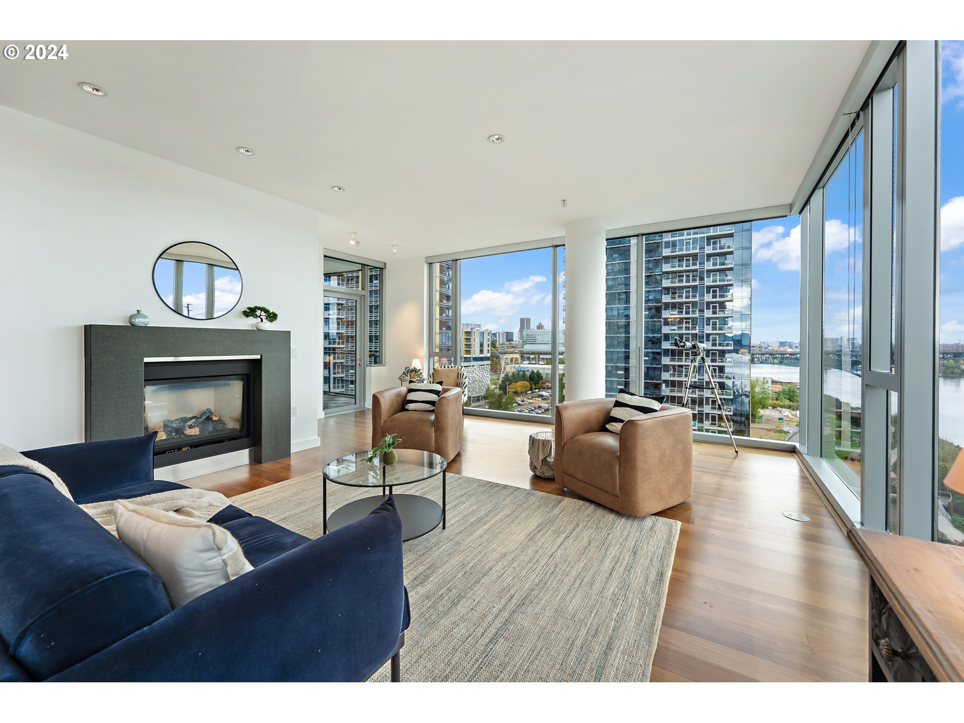 841 S GAINES ST 1006