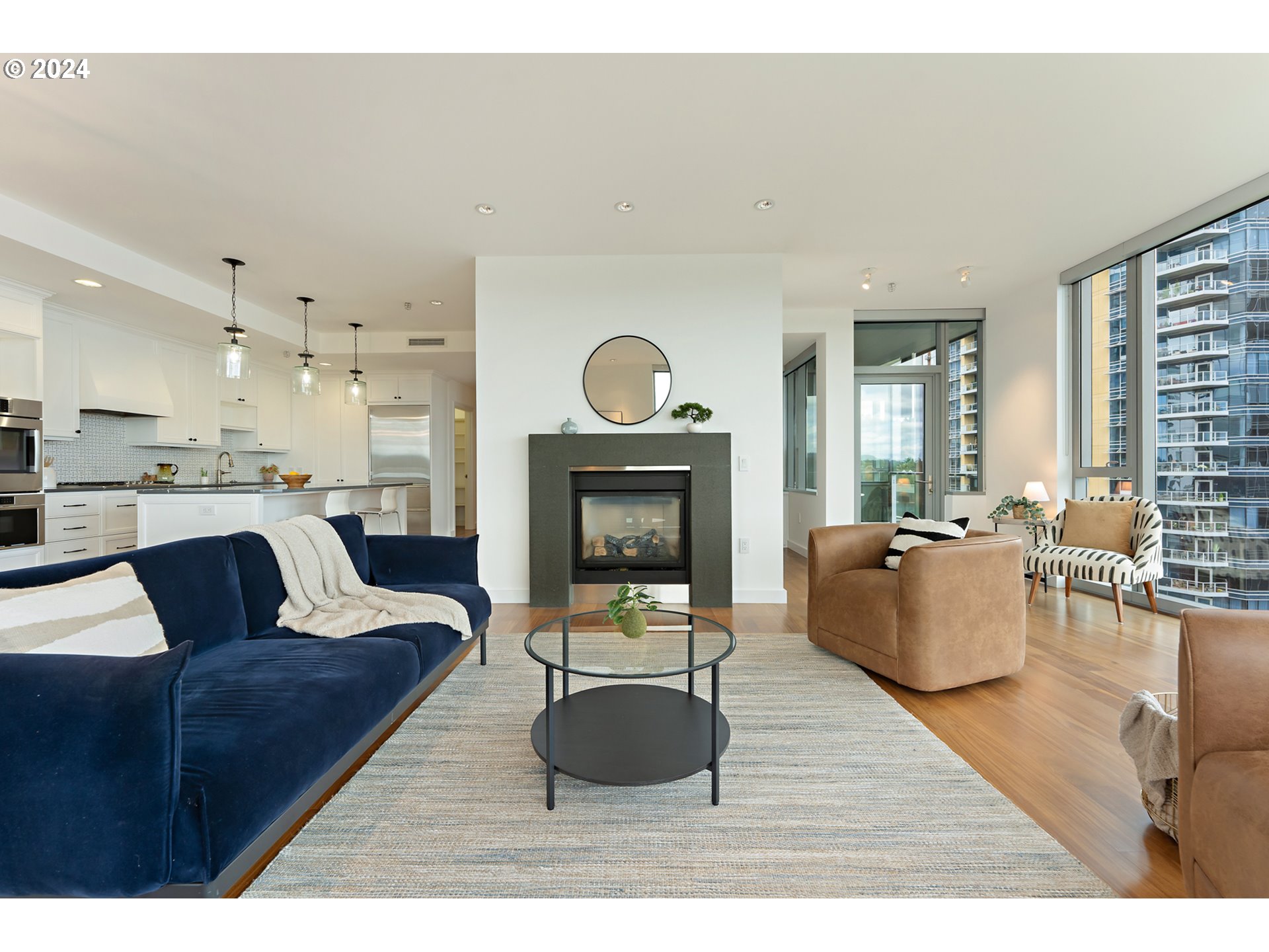 841 S GAINES ST 1006