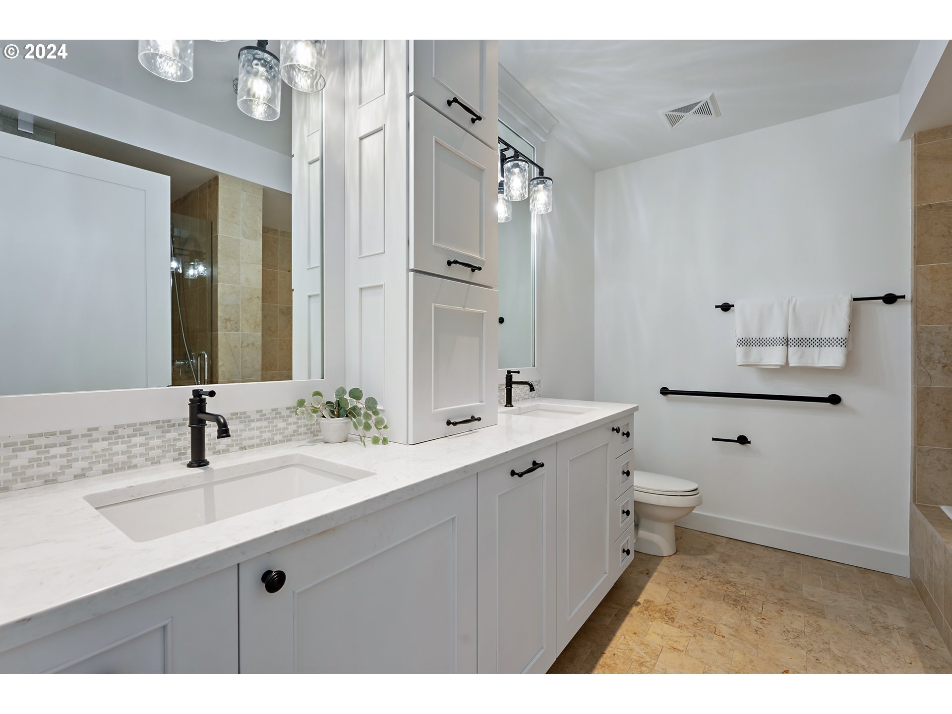 841 S GAINES ST 1006