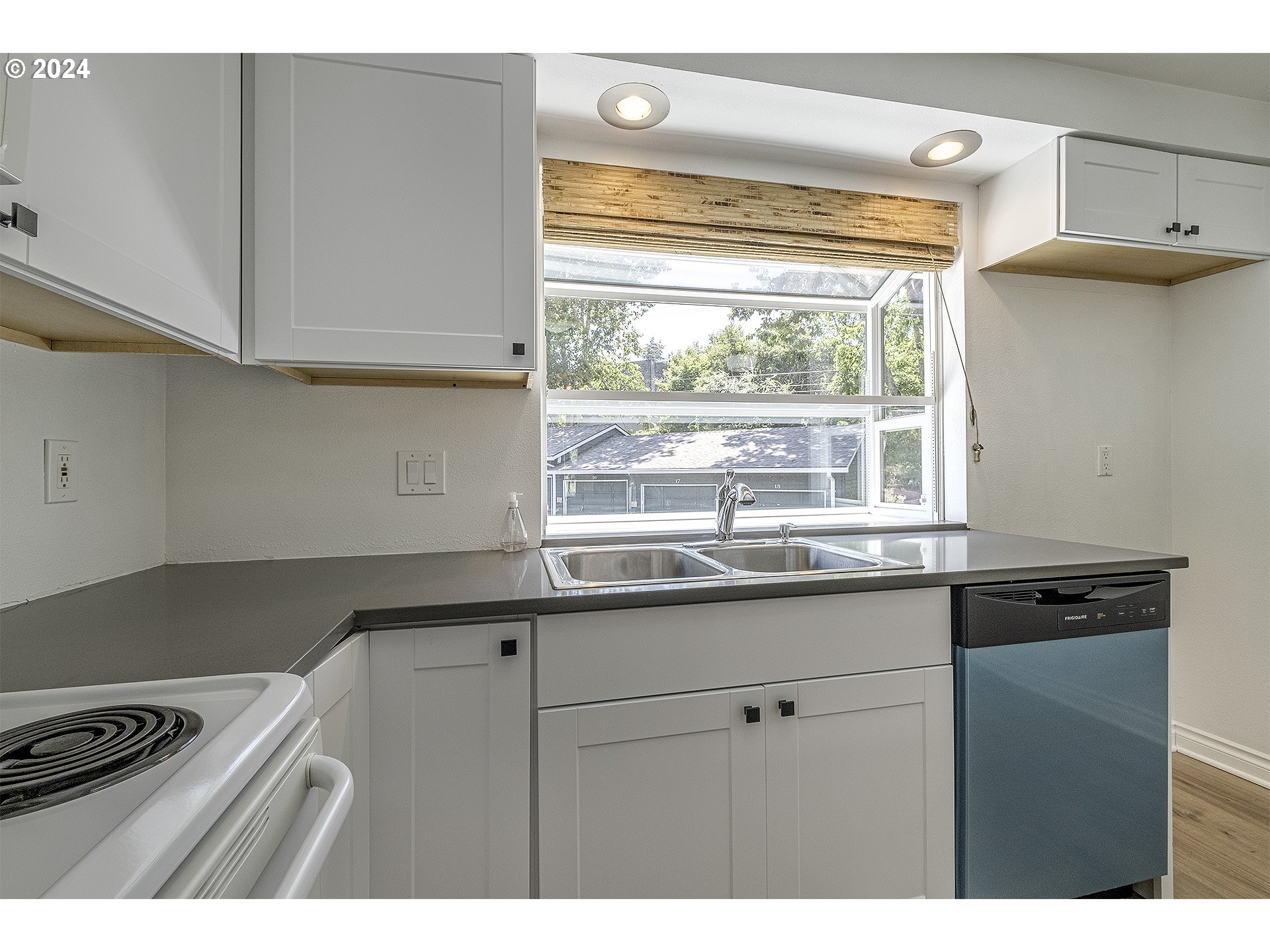 11990 SW CORBY DR #12