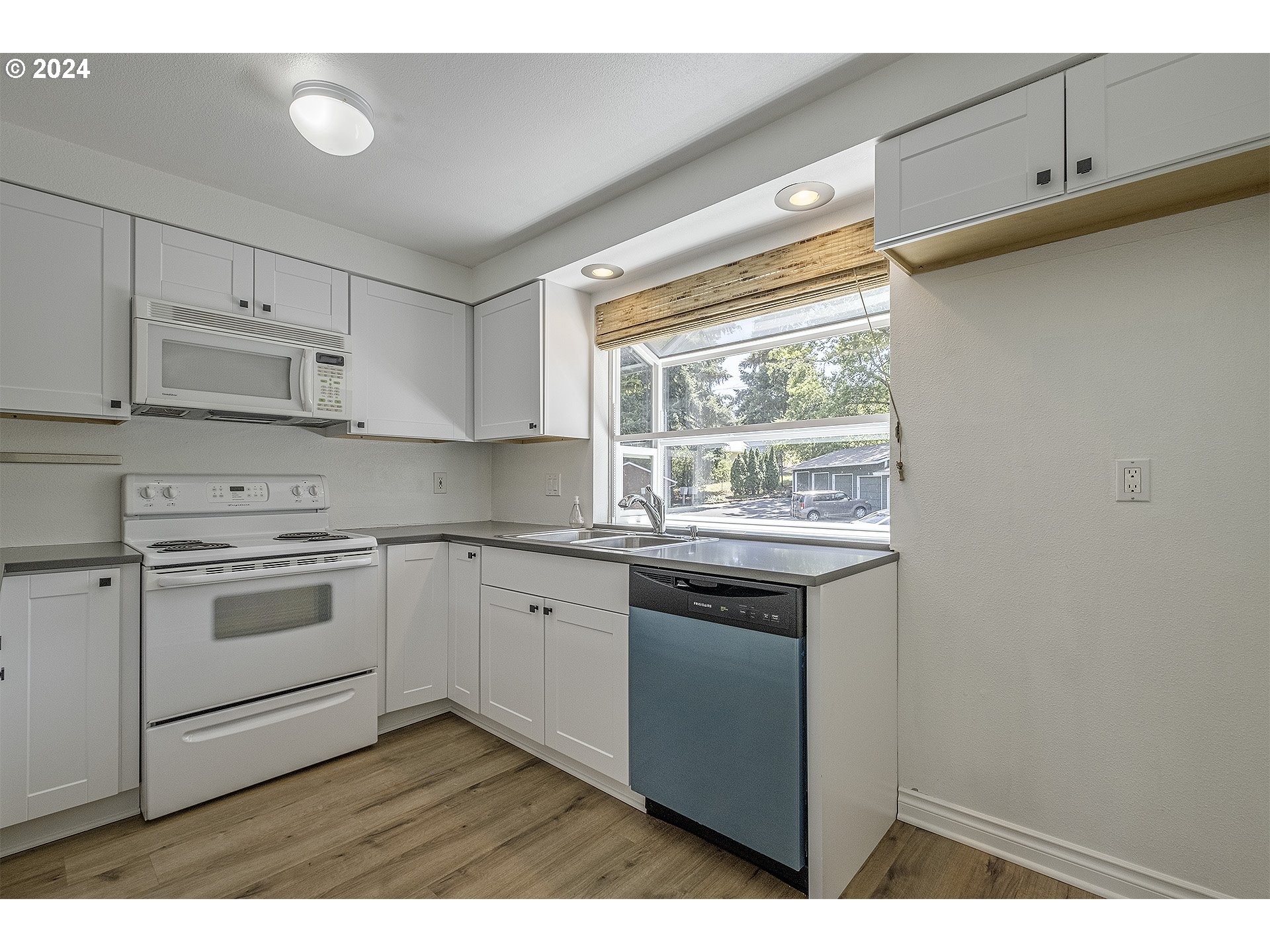 11990 SW CORBY DR #12