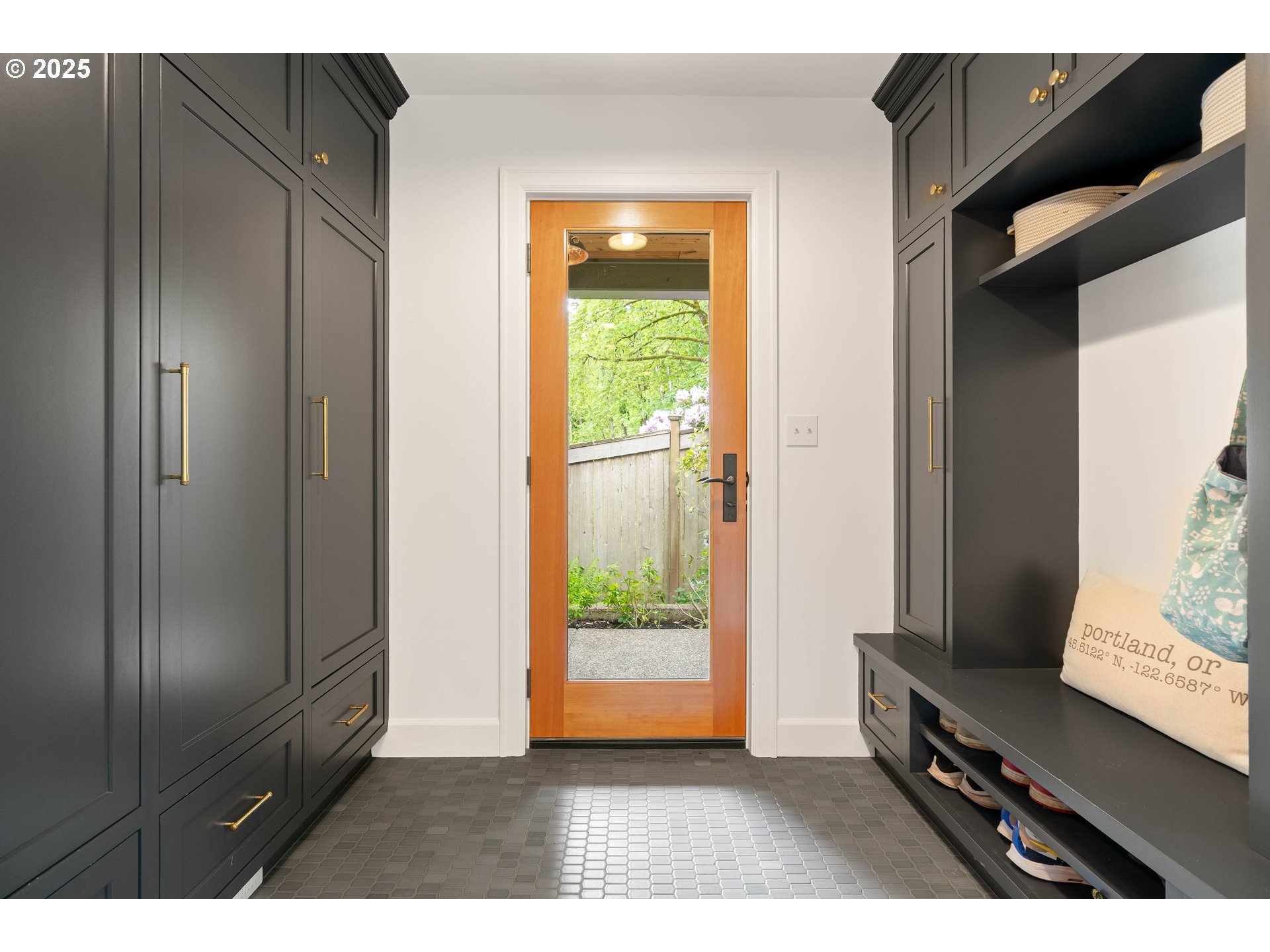 8427 NW SKYLINE BLVD