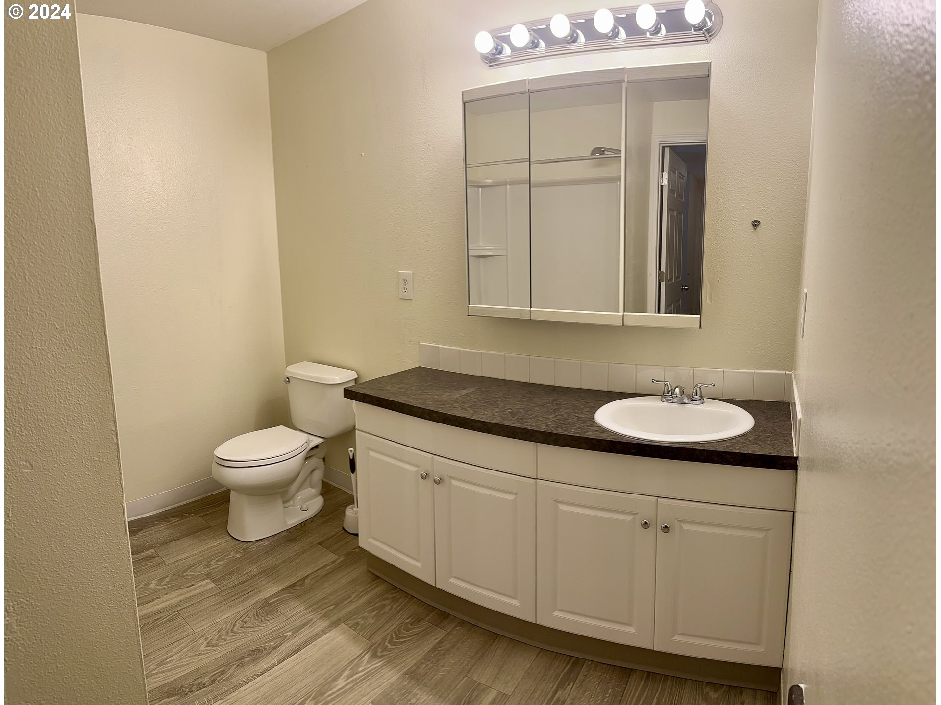 4848 W POWELL BLVD 101