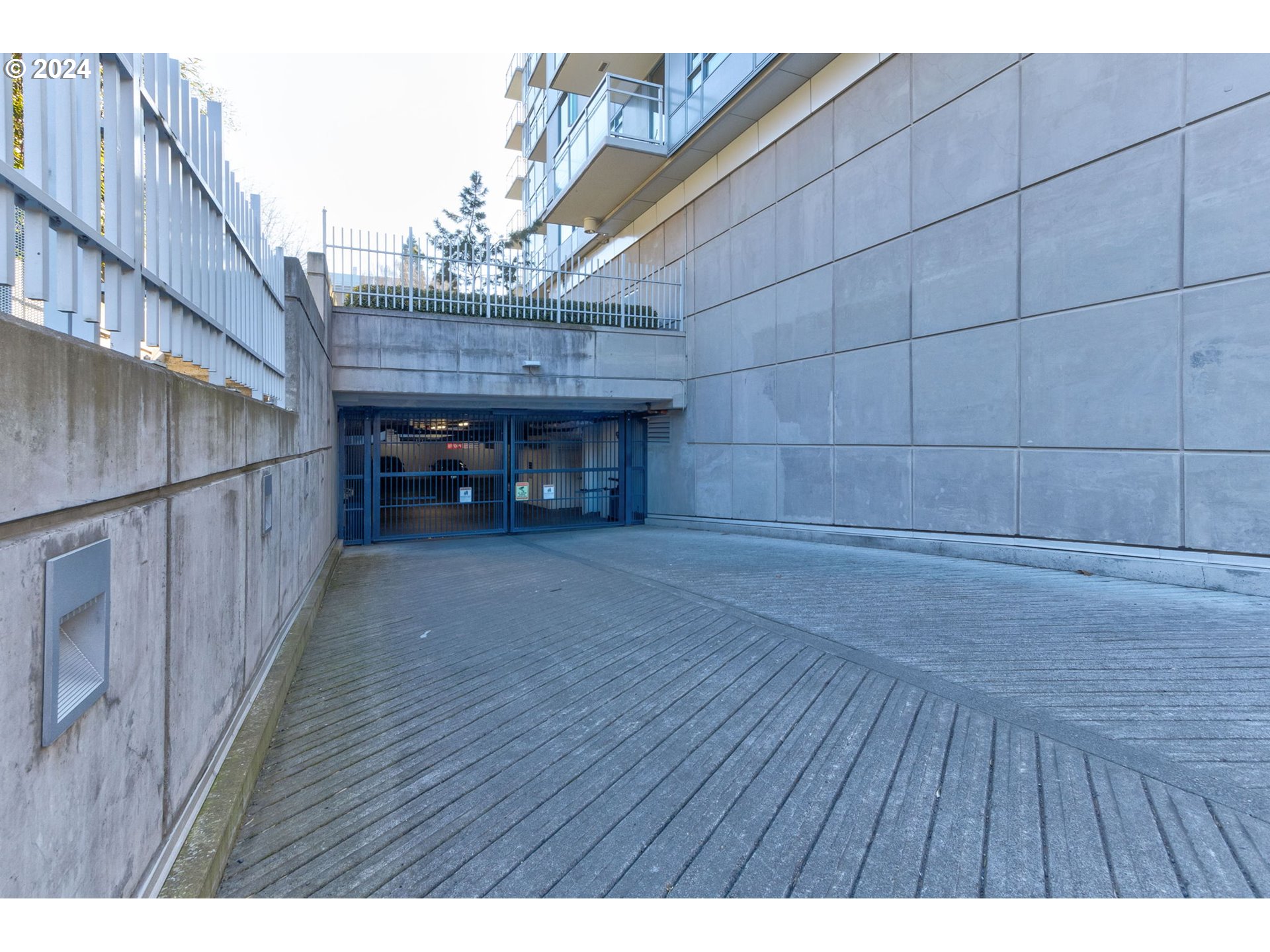 1500 SW 11TH AVE 1206