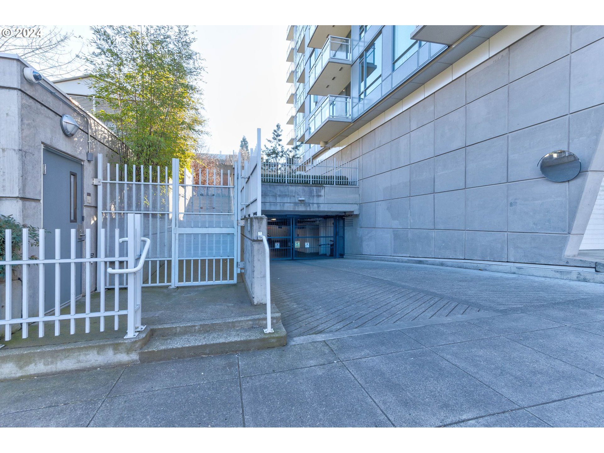 1500 SW 11TH AVE 1206