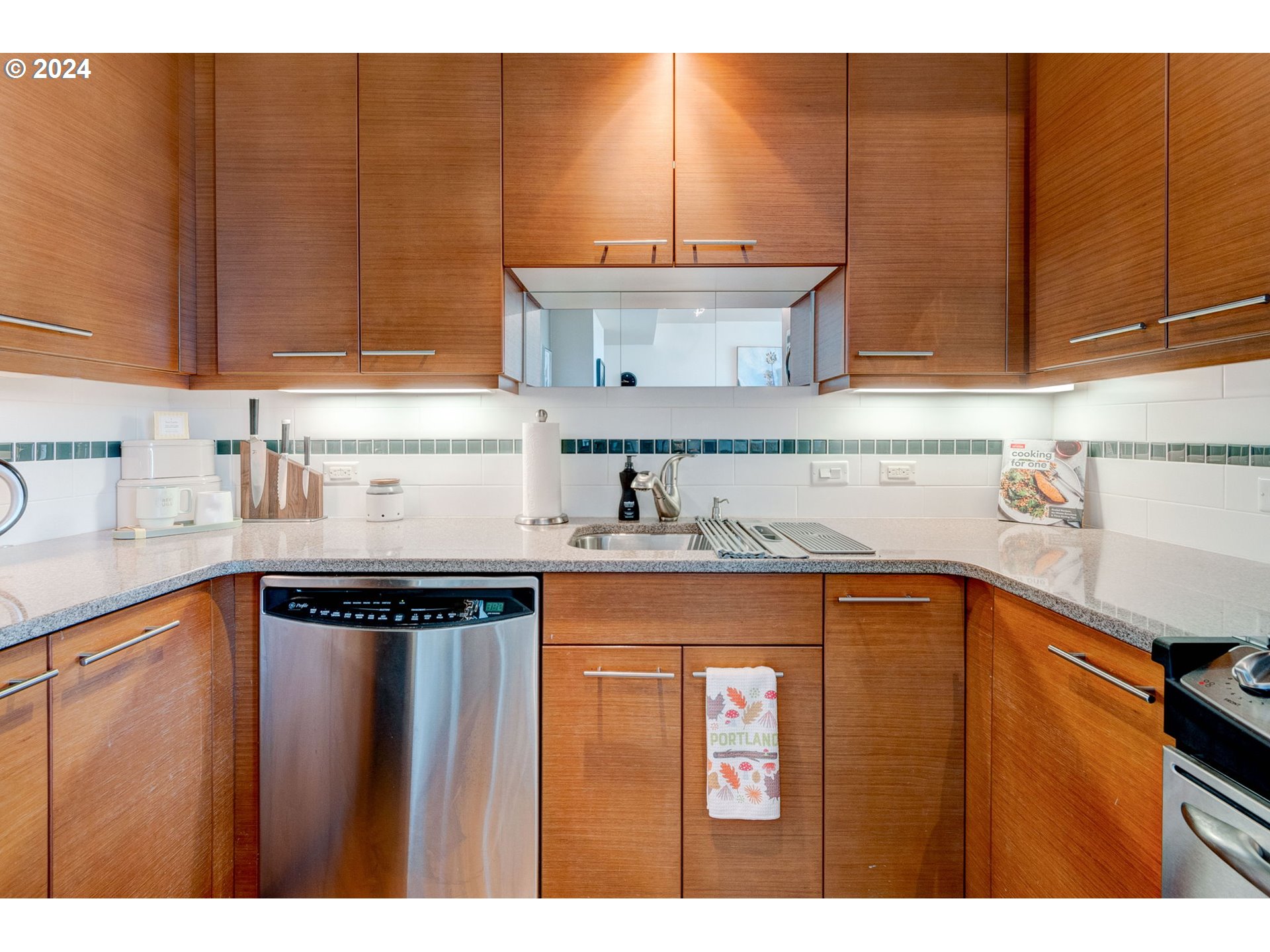 1500 SW 11TH AVE 1206