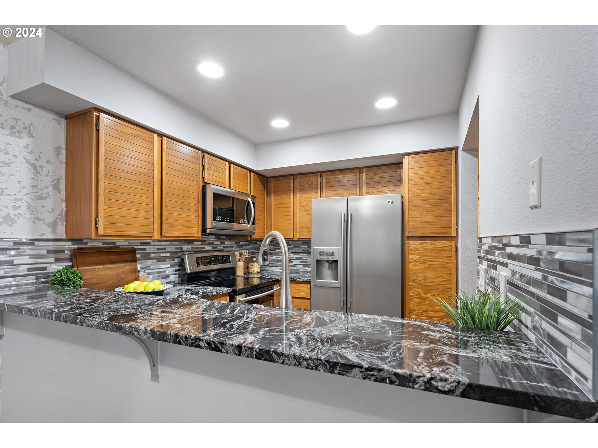 7808 NE LOOWIT LOOP 93