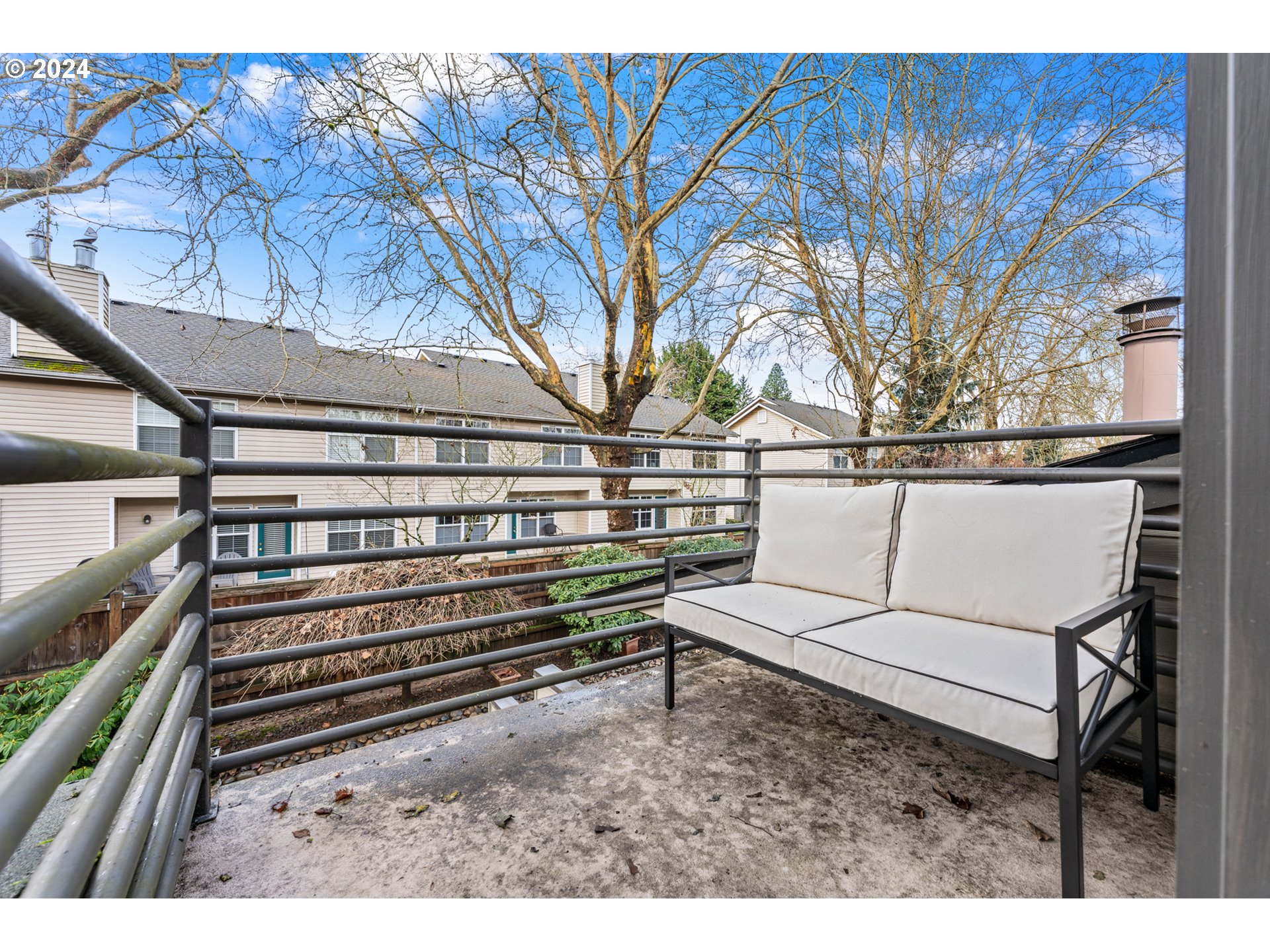 7808 NE LOOWIT LOOP 93