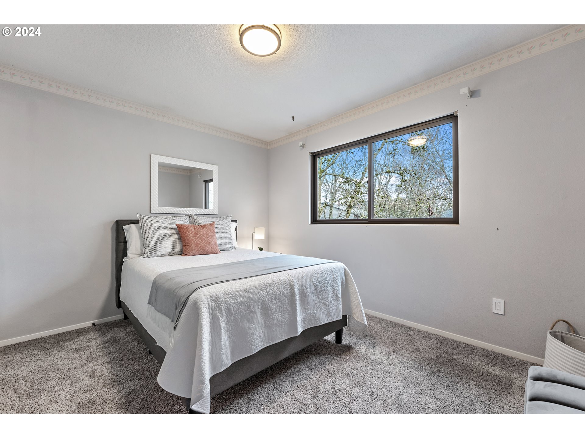 7808 NE LOOWIT LOOP 93