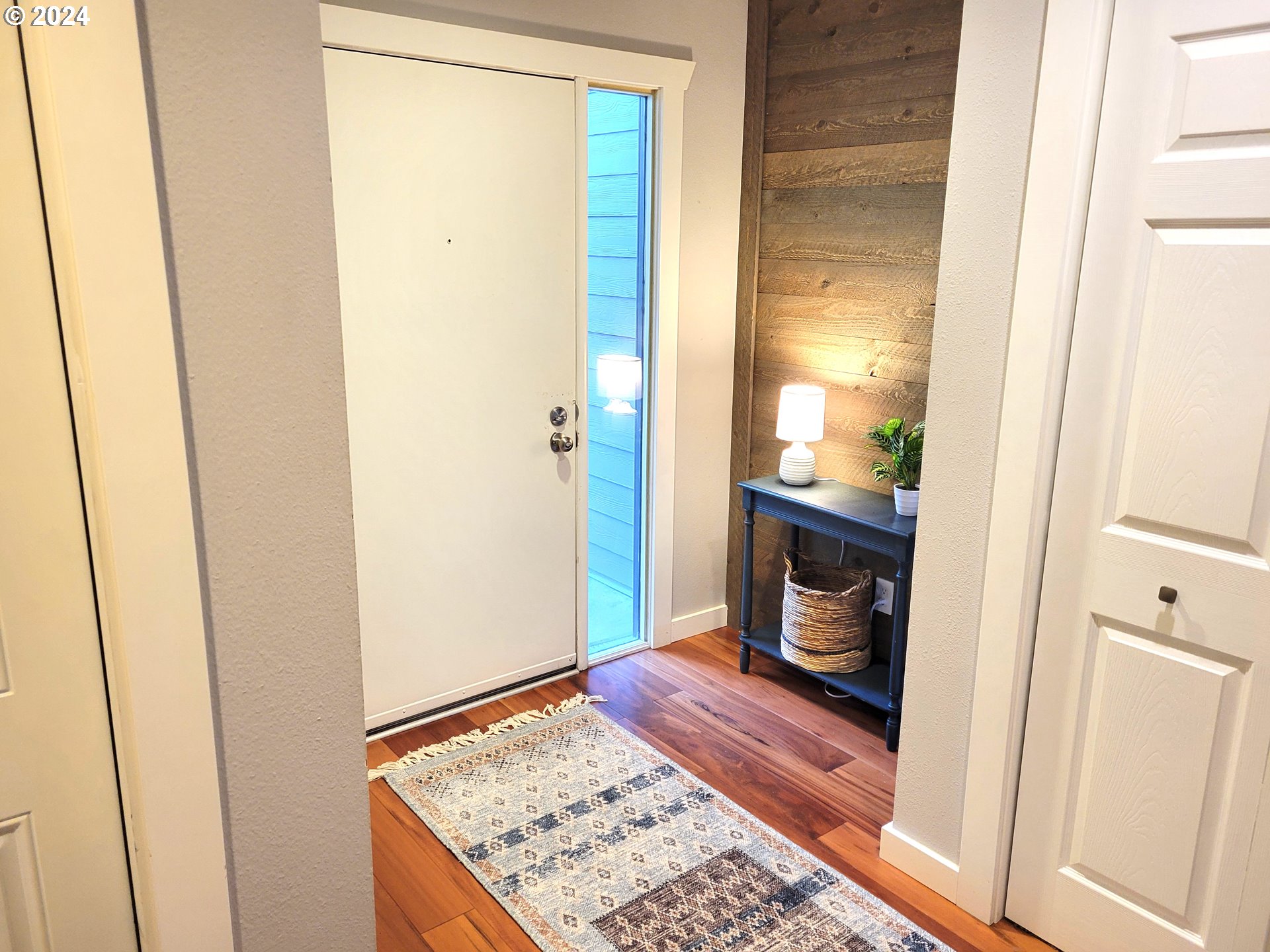 7808 NE LOOWIT LOOP 93