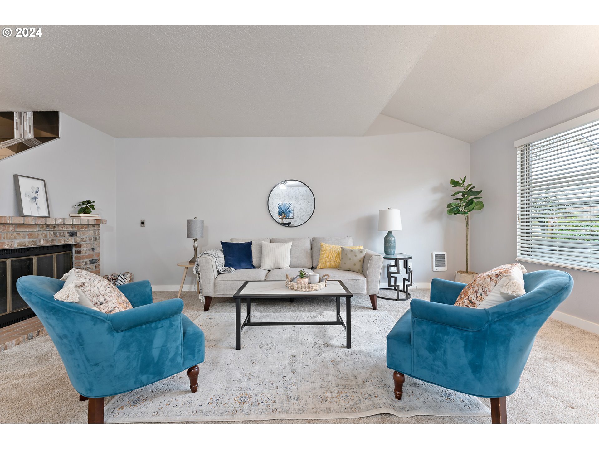 7808 NE LOOWIT LOOP 93