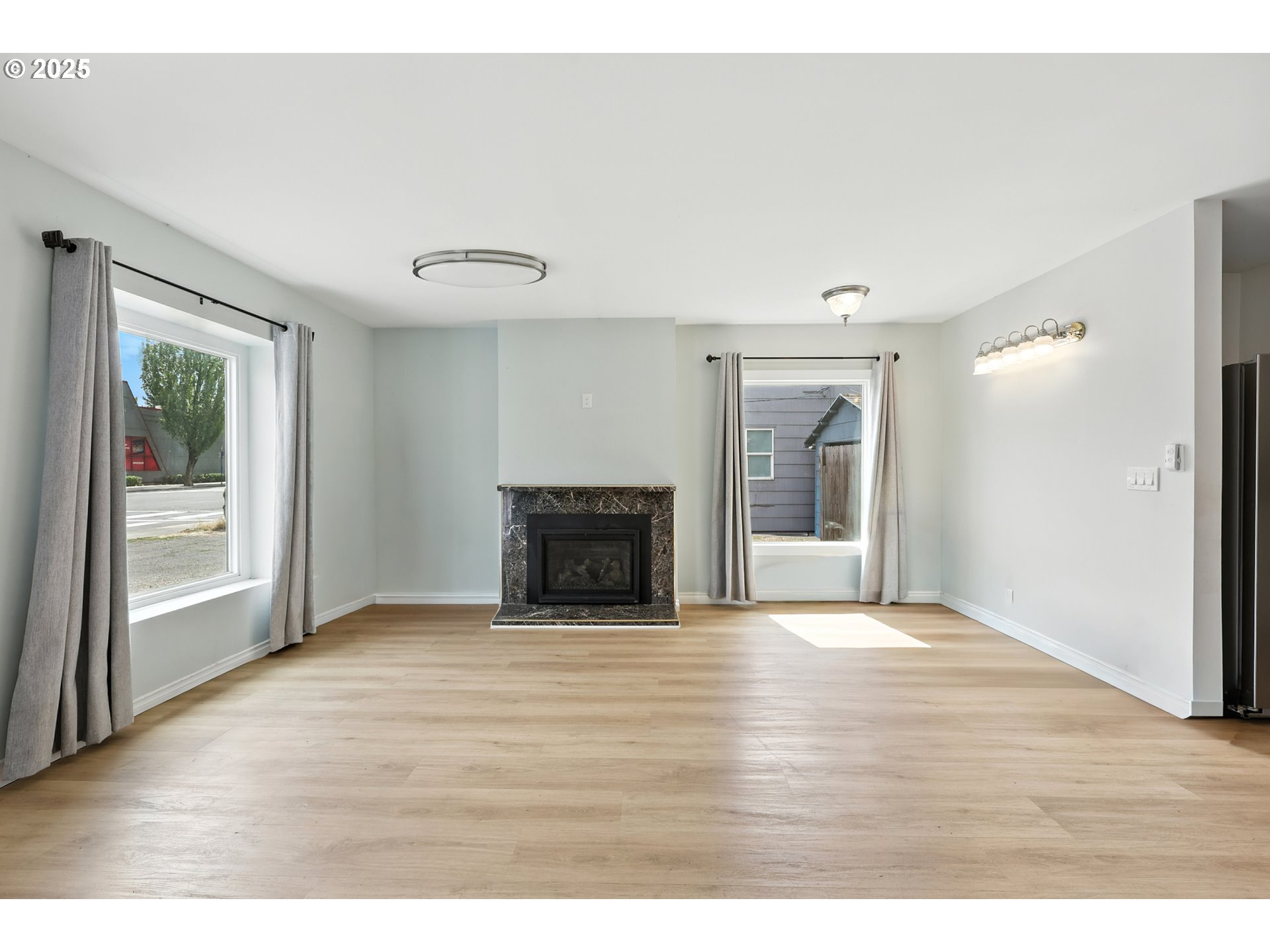 1611 NE 102ND AVE