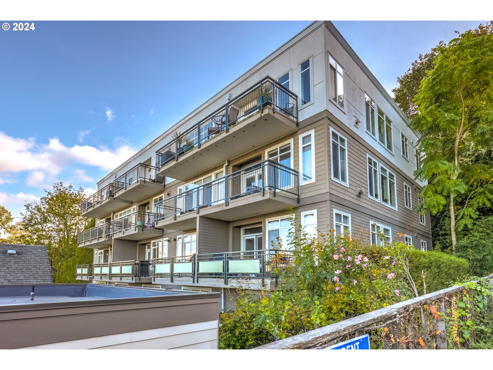 1815 SW 16TH AVE 401