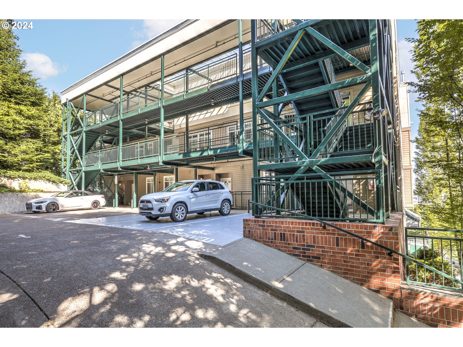 1815 SW 16TH AVE 401