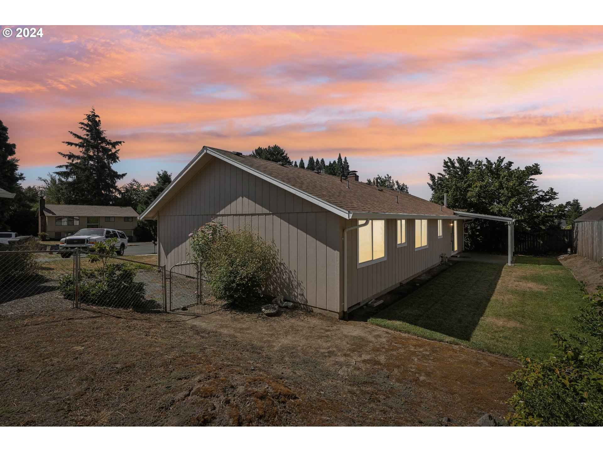 8670 SW COMANCHE WAY