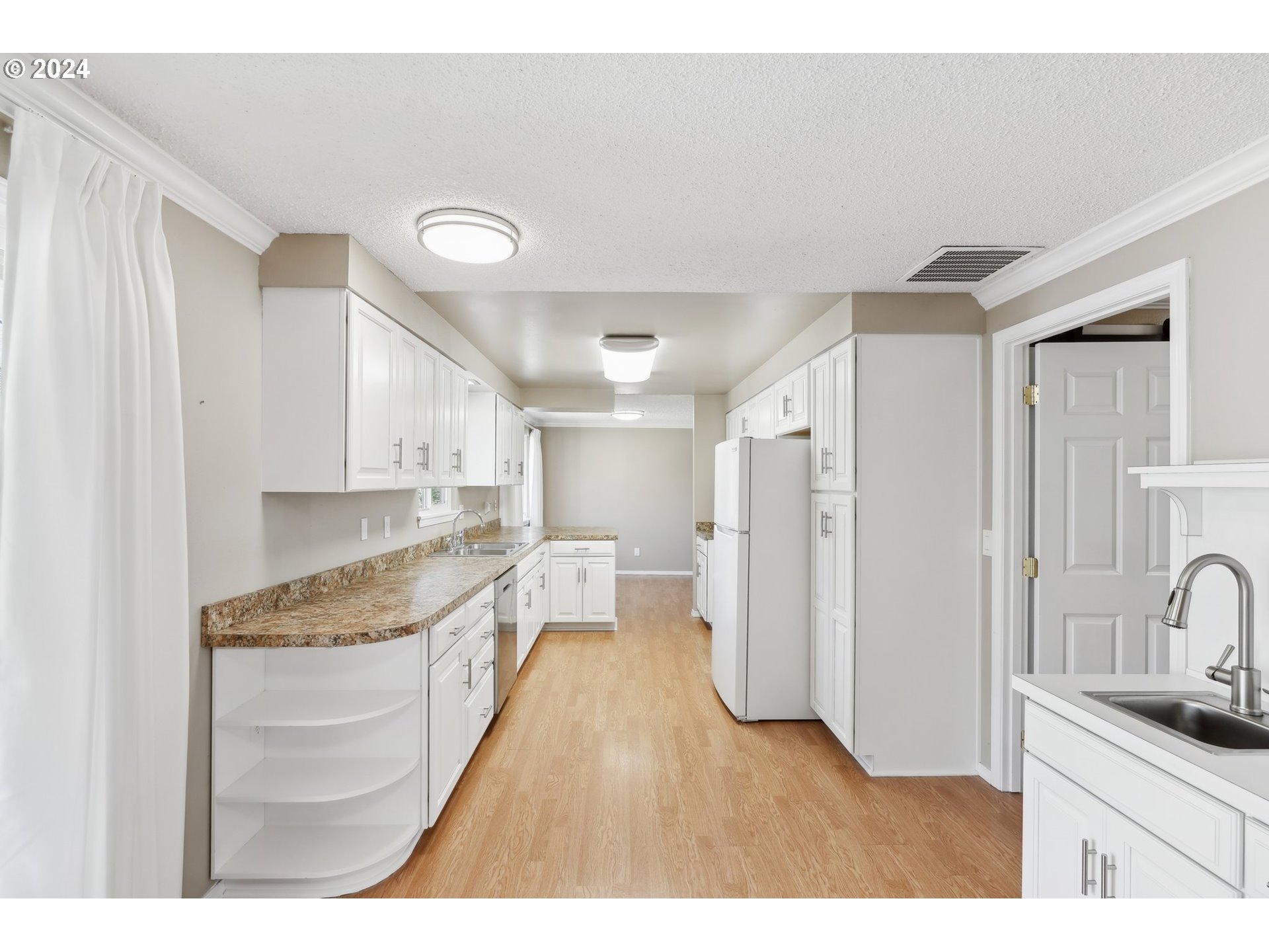 8670 SW COMANCHE WAY