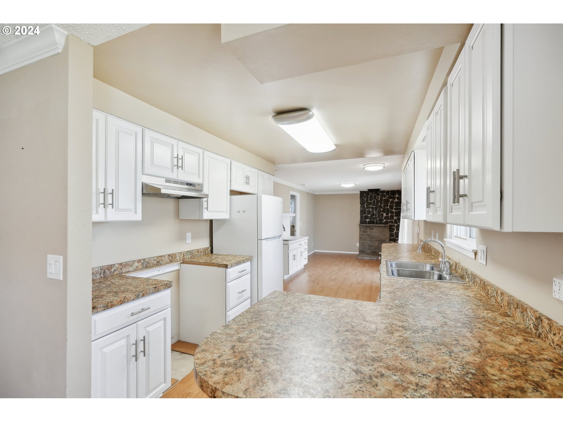 8670 SW COMANCHE WAY