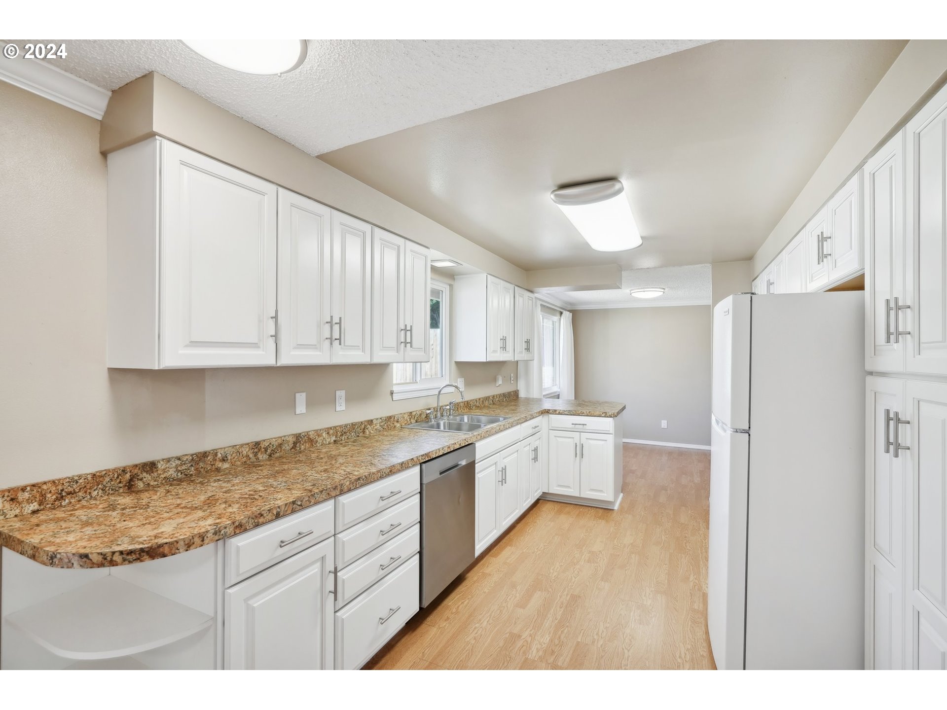 8670 SW COMANCHE WAY